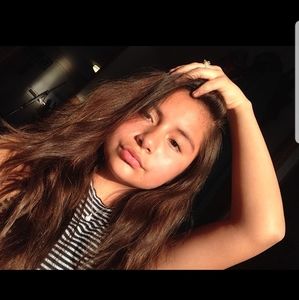 Meet your Posher, Pily